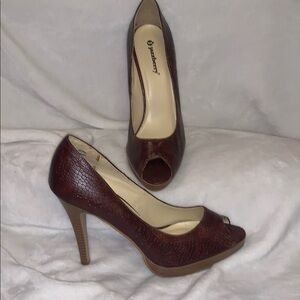 Sophisticated Brown Stiletto Heels with Peep Toe